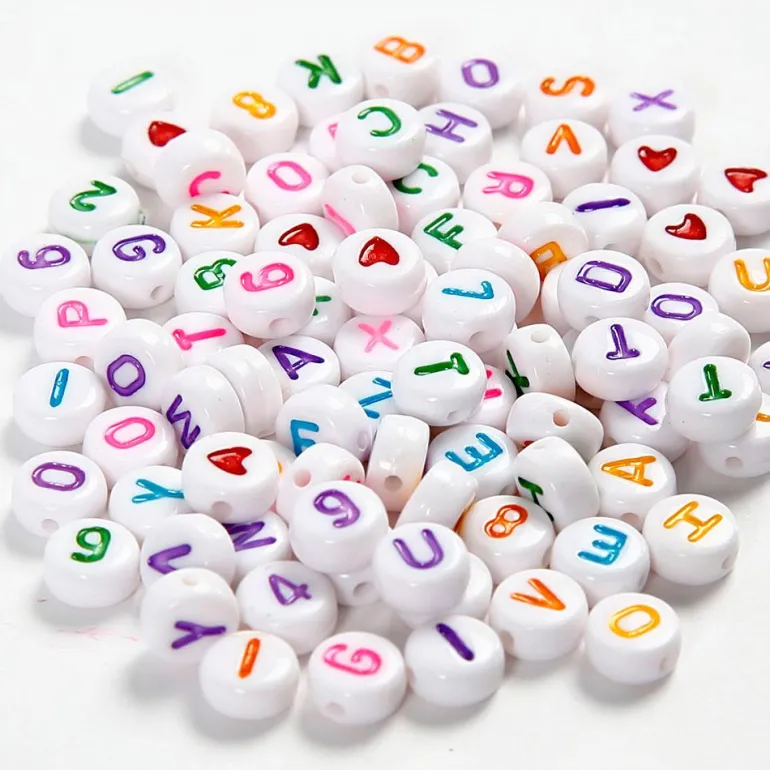 Abalorios letras 7mm. 200pzas