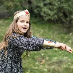 Diadema y muñequeras superheroína