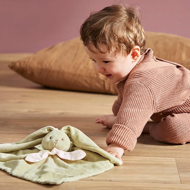 Doudou conejito verde