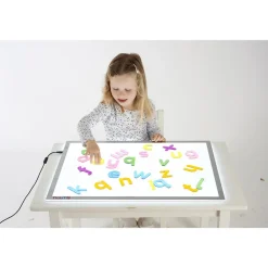 Letras alfabeto arco iris para mesa de luz