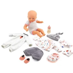 Maleta de Vanille con muñeco, ropa y accesorios Pomea