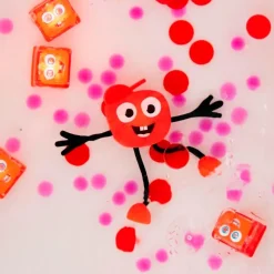 Set personaje Sammy y 2 cubos rojos con luz Glo Pals